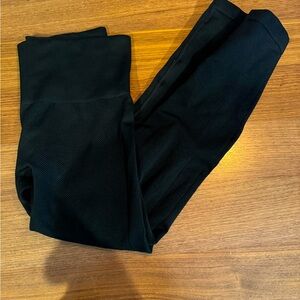 Spanx seamless sculpt chevron ribbed leggings